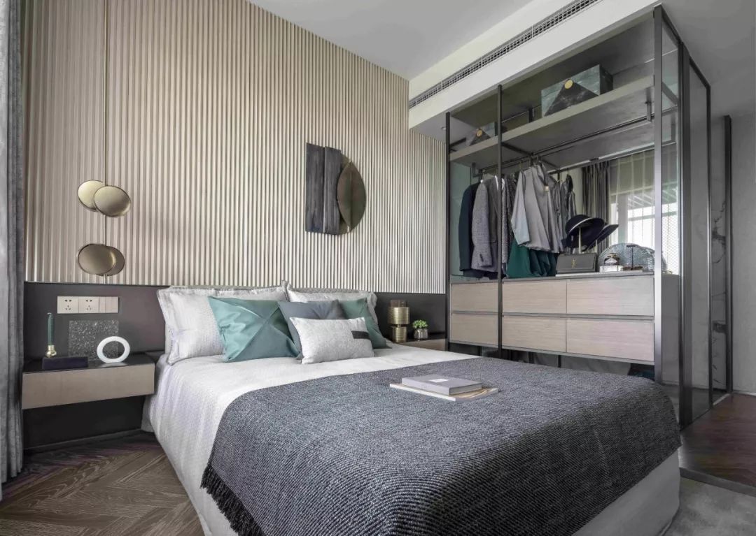 现代轻奢风格室内设计家装案例-主卧 现代轻奢风格室内设计家装案例-主卧