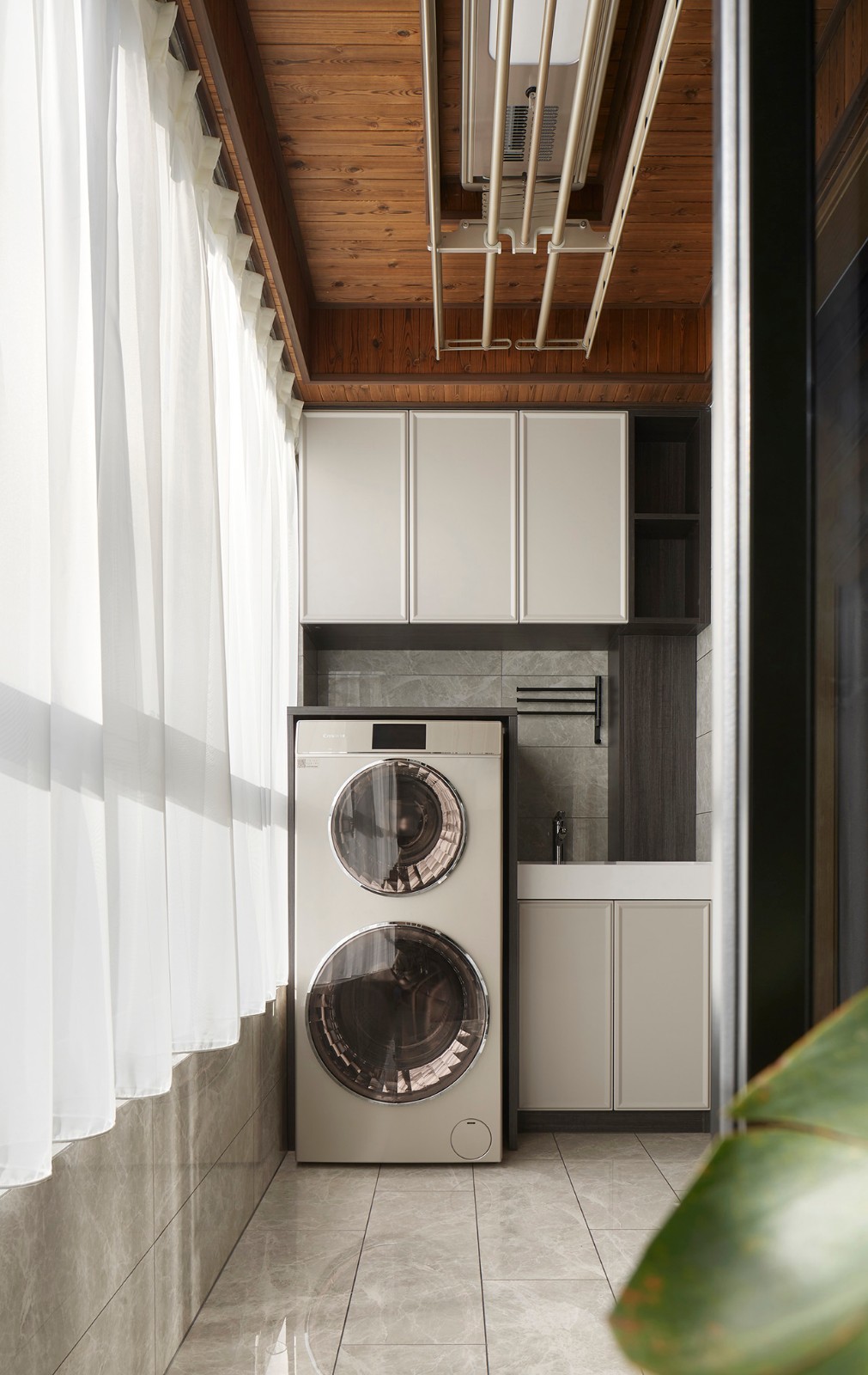 现代新中式风格家装设计室内装修效果图-阳台 现代新中式风格家装设计室内装修效果图-阳台